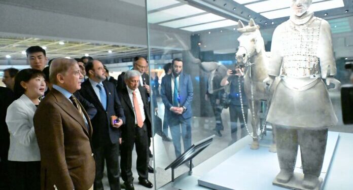 پاکستان تاریخی و ثقافتی ورثہ سے مالامال ہے،چینی حکومت کی تاریخی ورثے کی حفاظت اور بحالی قابل تقلید ہے،وزیرِاعظم محمد شہباز شریف کی چین کے تاریخی ورثہ ٹیراکوٹا وارئیر میوزیم کے دورہ پر گفتگو