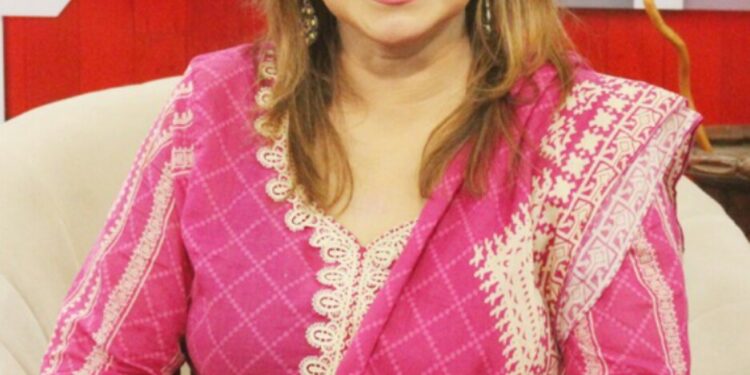 شہنی عظیم:گزشتہ تیس سالوں سے بہترین پرفارمنس کی بدولت بے شمار ایوارڈز ۔ڈرامہ فیسٹولز میں نمبر ون اداکارہ ہونے کا اعزاز حاصل کیا