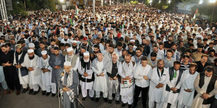 امیر جماعت اسلامی حافظ نعیم الرحمن نے لیاقت روڈ پر حماس کے رہنما اسماعیل ہنیہ کی غائبانہ نماز جنازہ پڑھائی