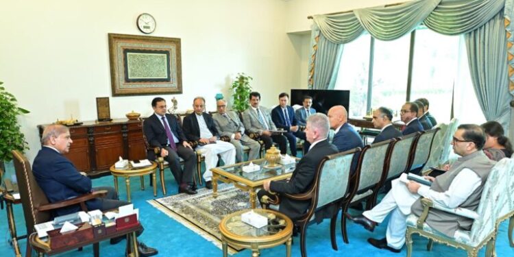 ملک میں سرمایہ کاری اور کاروباری سرگرمیوں میں اضافے کیلئے تیزی سے اصلاحات جاری ہیں، وزیراعظم محمد شہباز شریف