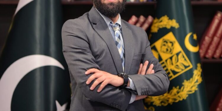 آئینی ترامیم اہم اور سنجیدہ معاملہ ہے جس کے لئے مشاورت جاری ہے، پارلیمنٹ سپریم ادارہ ہے، اسے آئین و قانون میں ترمیم کا حق حاصل ہے، عوام کے مفاد میں قانون سازی ہمارے فرائض میں شامل ہے، وفاقی وزیر اطلاعات عطاءاللہ تارڑ