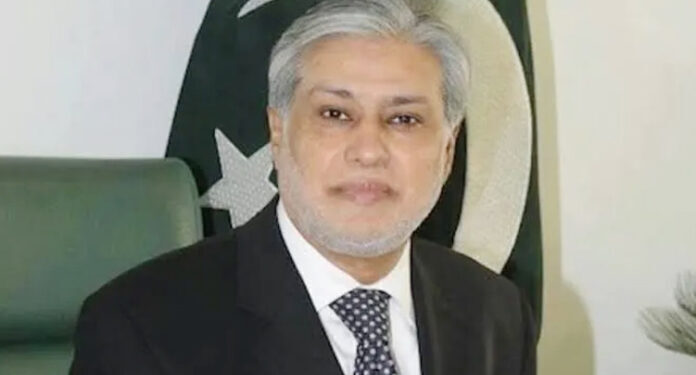 خدا را پاکستان کو اپنی گھٹیا سیاست پر فوقیت دیں۔ اسحاق ڈار