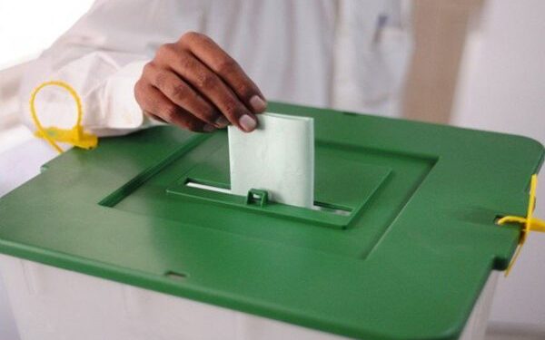 کراچی میں بھی ضمنی بلدیاتی انتخابات کے 10 نشستوں پر 68 امیدوار مدمقابل،پولنگ کا عمل جاری