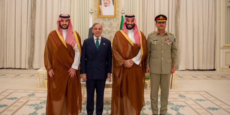 پاکستان کے لیے فخر کا لمحہ ہے کہ سعودی عرب نے شاندار انداز میں عزت و احترام کا اظہار کیا