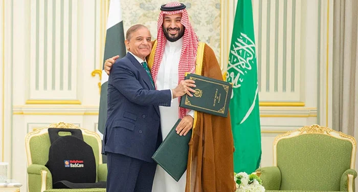 پاک سعودی عرب دفاعی معاہدہ ” ایک ملک کے خلاف جارحیت دونوں ملکوں کے خلاف جارحیت تصور ہو گی، مشترکہ اعلامیہ جاری