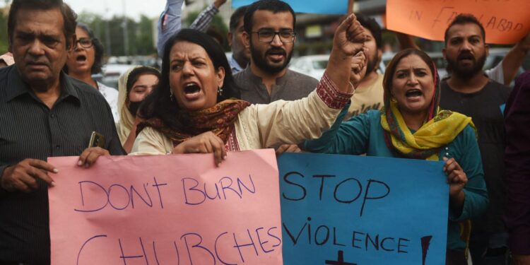 بی جے پی کے دور حکومت میں بھارت اقلیتوں کے لیے ایک خطرناک ملک بن چکا ہے: رپورٹ