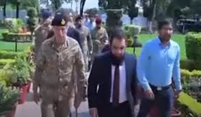ڈی جی آئی ایس پی آر کا فاسٹ یونیورسٹی اسلام آباد کا دورہ ،طلبہ اور اساتذہ سے خصوصی نشست کی