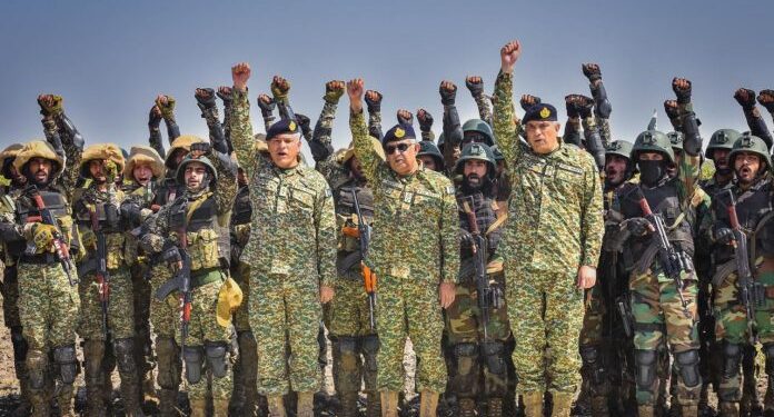 پاک بحریہ کے تین جدید ترین 2400 ٹی ڈی ہوور کرافٹ پاک میرینز میں شامل