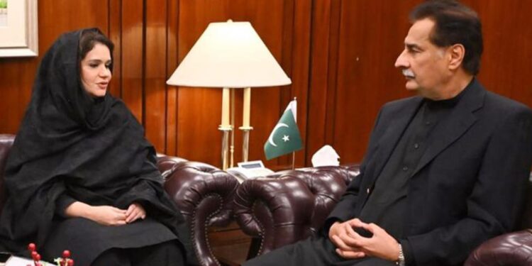 اسپیکر قومی اسمبلی سردار ایاز صادق سے صوبائی محتسب خیبر پختونخوا محترمہ رباب مہدی کی ملاقات