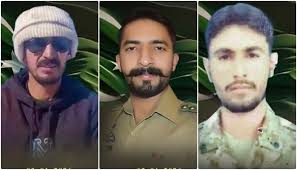 برزل پاس پر برف ہٹانے کی کوششوں کے دوران برفانی تودے کے گرنے سے پاک فوج کے کیپٹن اصمد، سپاہی رضوان اور ایک سویلین مشین آپریٹرعیسیٰ شہید ہو گئے