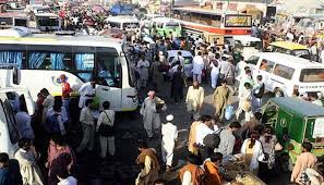 لاہور:پیٹرول و ڈیزل سستا ہونے کے بعد پبلک ٹرانسپورٹ کے کرایوں میں بڑی کمی