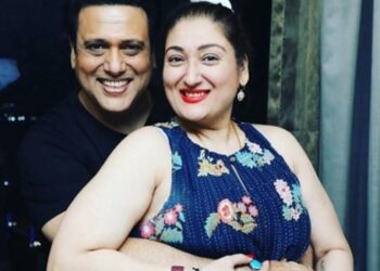 گووندا کی اہلیہ سنیتا آہوجا 57 سال کی عمر میں بالی ووڈ "ڈیبیو "کیلئے تیار