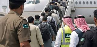 سعودی عرب میں اقامہ و لیبر قوانین کی 19 ہزار خلاف ورزیاں ریکارڈ، مزید14 ہزار سے زائد غیرقانونی تارکین واپس