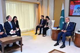 وزیر اعظم محمد شہباز شریف سے چین کے سفیر جیانگ زیڈونگ کی ملاقات، زراعت ، آئی ٹی ، کان کنی اور معدنیات میں تعاون مزید بڑھانے کی ضرورت پر زور