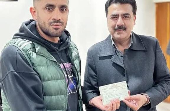 پاکستان ہاکی ٹیم کے کھلاڑیوں کو آسٹریلیا روانگی سے قبل یومیہ 115 امریکی ڈالر کے ڈیلی الاؤنس کے چیکس  مل گئے۔