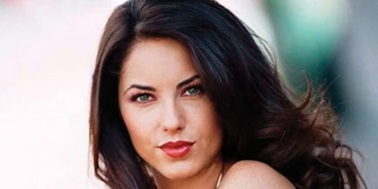 بھارتی فلم” لائٹس” میں ہرتیک روشن کی ہیروئن، 38 سال کی عمر میں دادی بن گئی تھیں