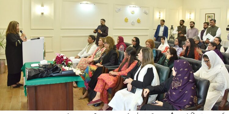 ۔خواتین معاشرے کی ترقی کا بنیادی ستون ہیں، ان کے بغیر پائیدار ترقی ممکن نہیں: ثمن رائے