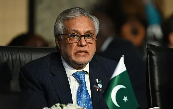ایران کی 20 پاکستانی پرچم بردار جہازوں کو آبنائے ہرمز سے گزرنے کی اجازت خوش آئند اور قابل ستائش قدم: اسحاق ڈار