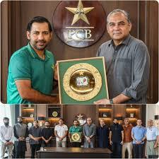 چیئرمین پی سی بی محسن نقوی سے سرفراز احمدکی ملاقات ،سابق کپتان کی ملکی کرکٹ کیلئے گراں قدر خدمات کو سراہا