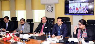 وزیر خزانہ محمد اورنگزیب کی زیرِ صدارت پٹرولیم مصنوعات کی قیمتوں اور سبسڈی کے طریقہ کار پر اجلاس،وفاق اور صوبوں کی اعلیٰ قیادت کی شرکت