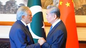 نائب وزیر اعظم محمد اسحاق ڈار کی چین کے وزیر خارجہ وانگ یی سے ملاقات، خلیج اور مشرق وسطیٰ میں امن و استحکام کی بحالی کے لیے پانچ نکاتی اقدام پیش