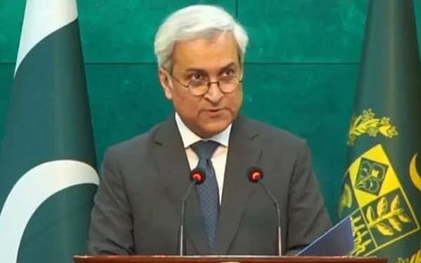 اسلام آباد مذاکرات میں شریک ممالک کے مندوبین اور صحافیوں کےلئے ویزا فری سفر کی سہولت فراہم کی ہے، ترجمان دفتر خارجہ