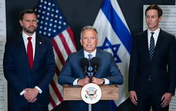 ٹرمپ کا مذاکراتی ٹیم پاکستان بھیجنے کا فیصلہ، جے ڈی وینس، سٹیو وٹکوف اور جیرڈ کُشنر اسلام آباد آئیں گے: وائٹ ہاؤس