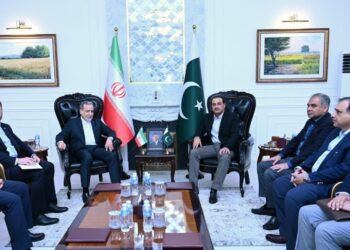 فیلڈ مارشل سیدعاصم منیر سے ایرانی وزیر خارجہ ڈاکٹر سید عباس عراقچی کی ملاقات