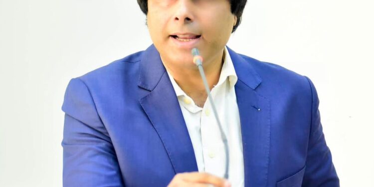 پاک فوج اپنی دفاعی استعداد کو جدید ٹیکنالوجی، تحقیق و ترقی، بین الاقوامی معیارات کے مطابق مزید مضبوط اور موثر بنا رہی ہے، ڈاکٹر محمد عمیر ہارون