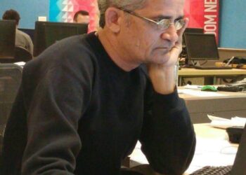 عمران جونئیر ڈاٹ کام۔۔۔۔صحافیوں کے حقوق کی جنگ میں "ون مین آرمی”