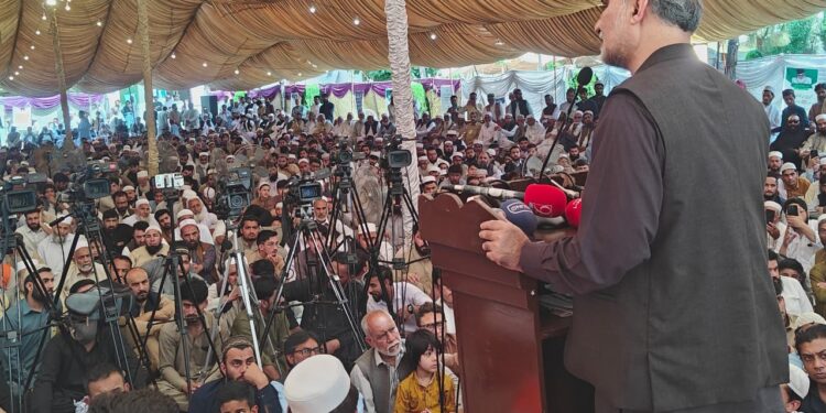 جنگ کے چند ہفتوں میں 180ارب اورموجودہ مالی سال میں لیوی کے نام پر 1234ارب روپے ظالمانہ ٹیکس وصول کیاگیا۔حافظ نعیم الرحمن