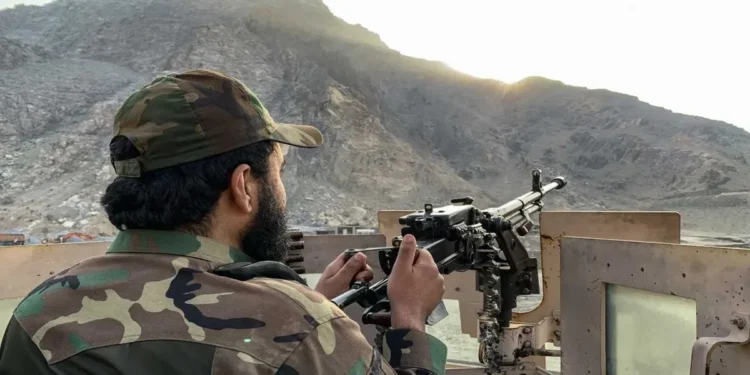 پاک فوج کی آپریشن غضب للحق کے تحت افغان طالبان کی بلا اشتعال جارحیت پربھرپور کارروائیاں جاری