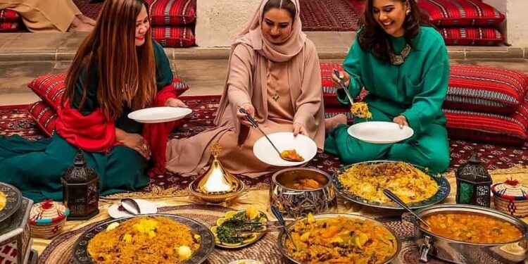 ملک بھر میں عیدالاضحیٰ کے تیسرے اور آخری روز بھی خوشیوں، روایتی پکوانوں اور خاندانی میل جول کا سلسلہ جاری