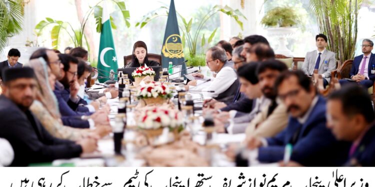 پنجاب میں سمارٹ صفائی کا آغاز:کوڑے کی نشاندہی کیلئے اے آئی کا استعمال:ستھرا پنجاب کی 40 ہزار گاڑیاں اور 1 لاکھ 76 ہزار ورکرزکی اے آئی مانیٹرنگ کرنے کا فیصلہv