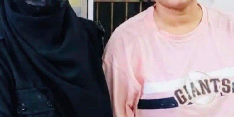 ۔انمول عرف پنکی کون ہے؟؟۔  رنچھوڑلائن کی تنگ و تاریک گلیوں سے پرتعیش اور روشن گھروں تک کا سفر ۔۔