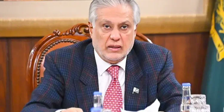 نائب وزیراعظم اور وزیر خارجہ محمد اسحاق ڈار کی زیر صدارت قومی اقتصادی کونسل کا اجلاس