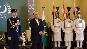 صدر مملکت آصف علی زرداری نے نمایاں خدمات پر مختلف ملکی اور غیرملکی شخصیات کو سول اعزازات سے نوازا