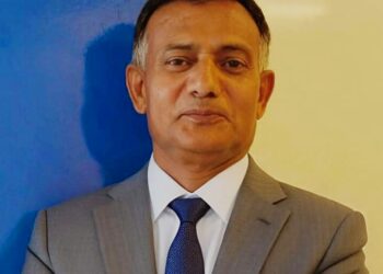گھر اور زمین روڈ پر ہو تو قیمتی، انسان روڈ پر آ جائے تو ٹکے کا نہیں   معاشرتی بے حسی کا میڈیکل پوسٹ مارٹم