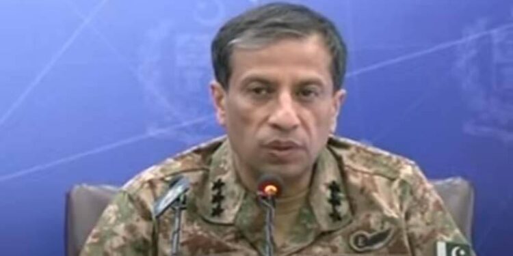 ڈی جی آئی ایس پی آر لیفٹیننٹ جنرل احمد شریف چوہدری کی مختلف جامعات کے وائس چانسلرزاورسینئر اساتذہ کے ساتھ خصوصی نشست میں شرکت