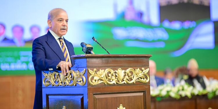 دنیا نے پاکستان پر تاریخی اعتماد کا اظہار کیا، قیام امن کے لیے اپنا کردار ادا کرتے رہیں گے،دہشت گردی میں ملوث عناصر مسلمان کہلانے کے حقدار نہیں،وزیر اعظم شہباز شریف