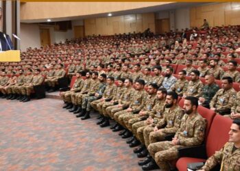 وزیراعظم محمد شہباز شریف کا کمانڈ اینڈ سٹاف کالج کوئٹہ کا دورہ، ہر قسم کی مہم جوئی کے خلاف پاکستان کے خودمختاری اور علاقائی سالمیت کے دفاع کے عزم کا اعادہ