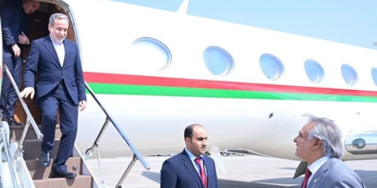 ایران کے وزیر خارجہ سید عباس عراقچی پاکستان پہنچ گئے