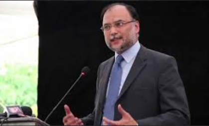 کیمیکل صنعت پاکستان کی معاشی ترقی وبرآمدات میں کلیدی کردار ادا کر سکتی ہے،پروفیسر احسن اقبال