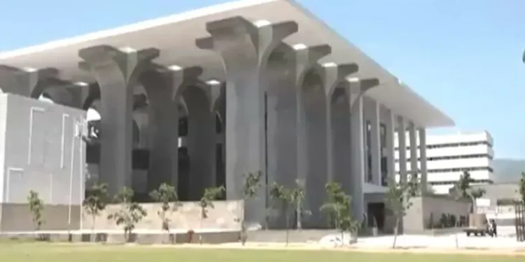 خواتین کو وراثت سے محروم کرنا قانون اور اسلامی احکامات کی خلاف ورزی ہے، وفاقی آئینی عدالت