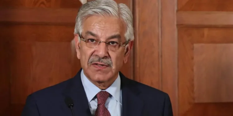 بات چیت کی ابتدا ریاست سے وفاداری اور مکمل اطاعت سے ہوتی ہے،وزیردفاع خواجہ آصف