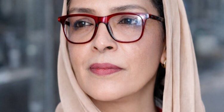 قیادت کا زوال: محترمہ بے نظیر کے وقار سے ‘ٹوں ٹوں’ اور گٹکے تک کا سفر!
