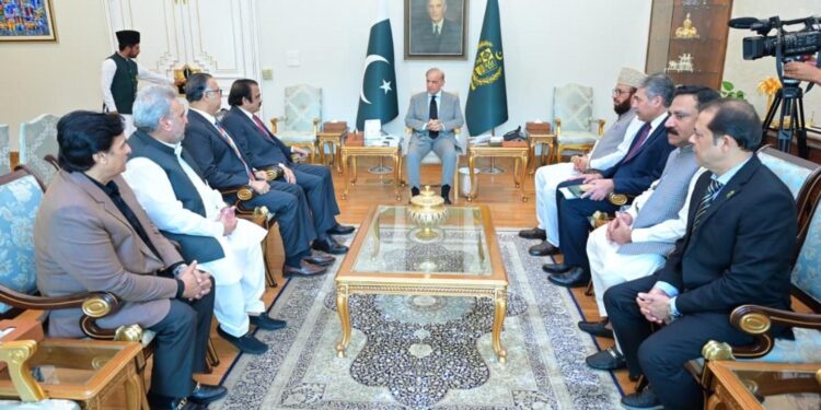 حج 2026 کے بہترین انتظامات کو عالمی سطح پر سراہا جانا پوری قوم کے لئے باعث فخر ہے، وزیراعظم محمد شہباز شریف کی وزارت مذہبی امور اور نجی شعبے سے تعلق رکھنے والے حج 2026 کے منتظمین سے ملاقات میں گفتگو