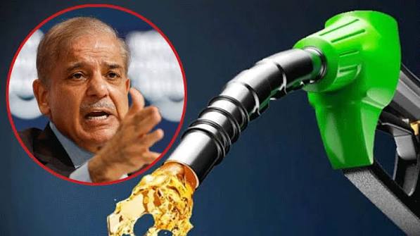 وفاقی حکومت نے 13 جون سے شروع ہونے والے آئندہ ہفتے کے لیے پٹرولیم مصنوعات کی قیمتوں میں کمی کا اعلان کر دیا