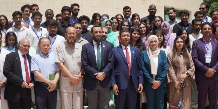 وفاقی اردو یونیورسٹی اسلام آباد کے طلبا کی پاکستان کی پہلی گرین جرنلزم کانفرنس کے کامیاب انعقاد پر مبارکباد