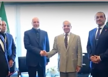 وزیرِ اعظم شہباز شریف اور فیلڈ مارشل سید عاصم منیر سے ایرانی سپیکر محمد باقر قالیباف اور وزیرِ خارجہ عباس عراقچی کی قیادت میں وفد کی ملاقات